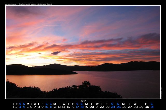 New-Zealand, Sunset on Queen Charlotte Sound